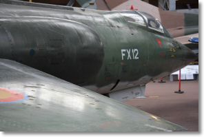 F104G_starfighter_walkaround_14.jpg