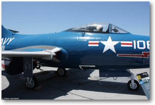 walkaround_grumman_f9f-5_panther_16.jpg