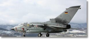 tornado_ids_revell_02.jpg